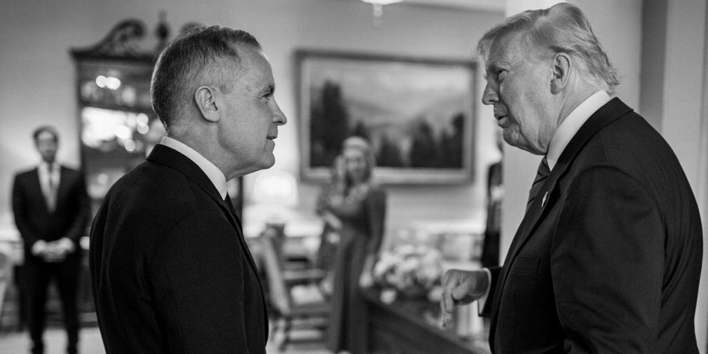 President Donald Trump greets Prime Minister of Canada Mark Carney, Tuesday, May 6, 2025, at the West Wing entrance of the White House. (Official White House Photo by Daniel Torok)