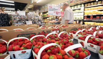 Finance Minister Bill Morneau makes an announcement about the reduction of credit card interchange  fees affecting small and medium sized business in Canada at a Farm Boy location in Ottawa on Aug. 9, 2018. The government has secured commitments from Visa, Mastercard, and American Express to make credit card acceptance by these sized retailers and is estimated to save Canadian business approximately $250 million per year.